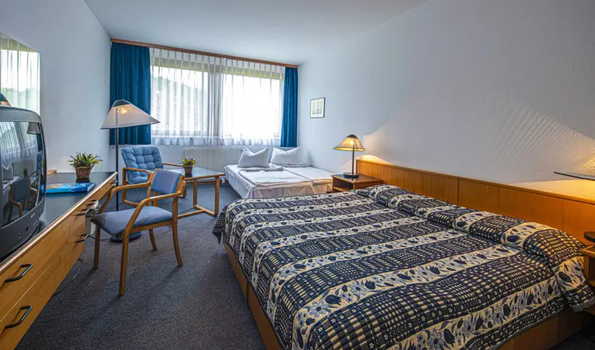 Club Tihany Hotel Tihany - Kedvezmnyes r csaldok rszreak flpanzis elltssal - teljes elrefizetssel (1 jtl)