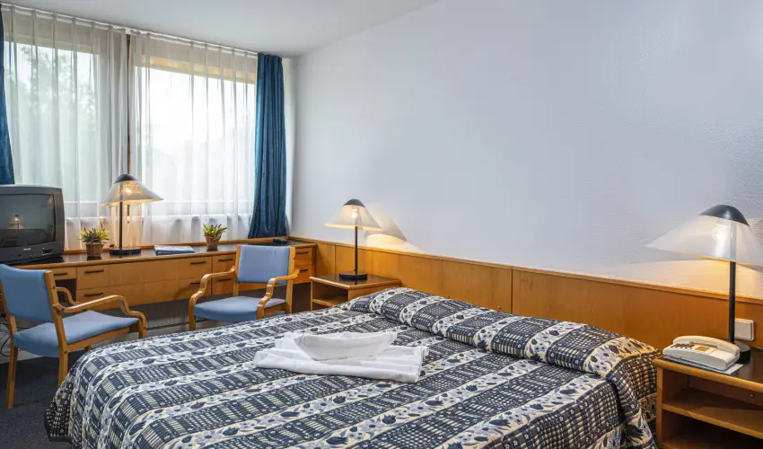 Club Tihany Hotel Tihany - Kedvezmnyes r csaldok rszreak flpanzis elltssal - teljes elrefizetssel (1 jtl)