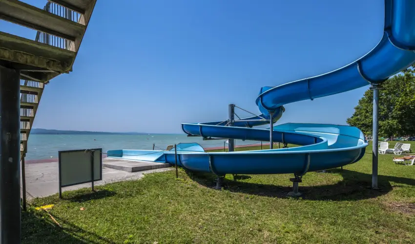 Club Tihany Hotel Tihany - Kedvezmnyes r csaldok rszreak flpanzis elltssal - teljes elrefizetssel (1 jtl)