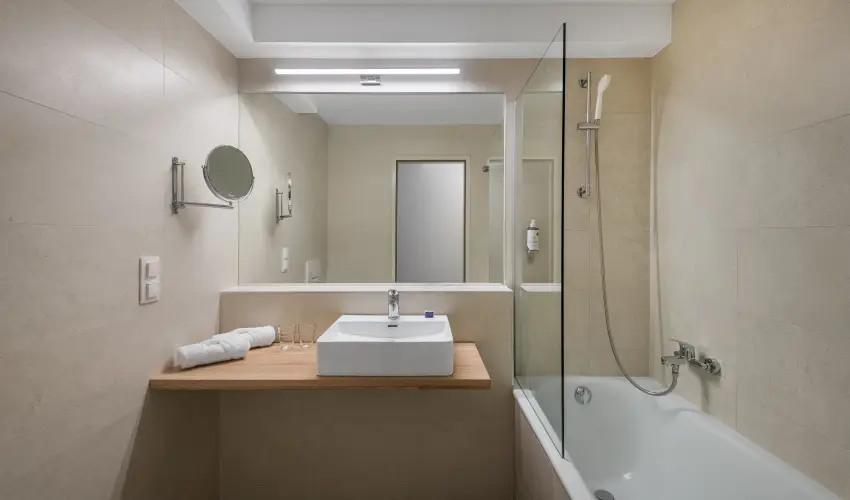 Club Tihany Hotel Tihany - Kedvezmnyes r csaldok rszreak flpanzis elltssal - teljes elrefizetssel (1 jtl)