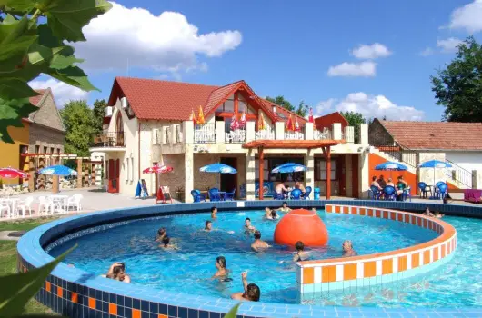 Colosseum Wellness Hotel - Kedvezm�nyes �r f�lpanzi�val (min. 2 �j)