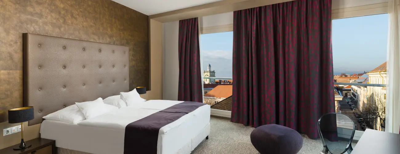 Corso Hotel Pcs Pcs - Kedvezmnyes r csaldok rszre (1 jtl)