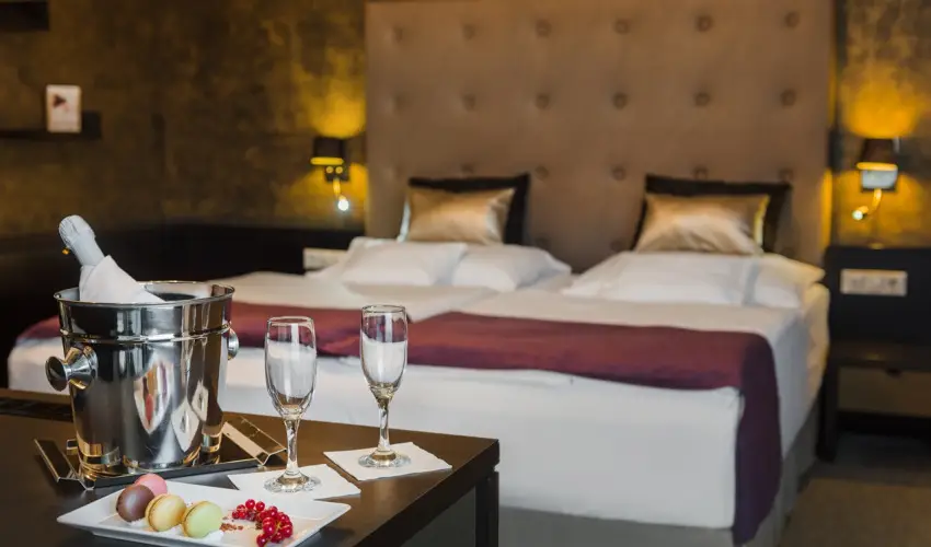 Corso Hotel Pcs Pcs - Kedvezmnyes r csaldok rszre (1 jtl)