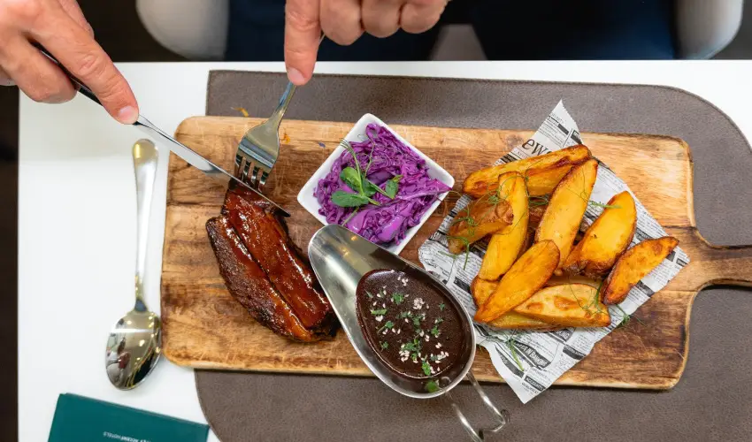 Corso Hotel Pcs Pcs - Kedvezmnyes r csaldok rszre (1 jtl)