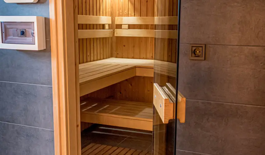 Crystal Hotel Hajd�szoboszl� - Pihentet� Napok m�r 2 �jszak�t�l (min. 2 �j)