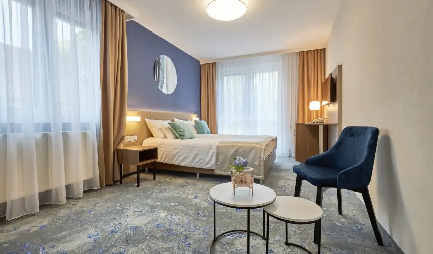 Crystal Hotel Hajd�szoboszl� - Pihentet� Napok m�r 2 �jszak�t�l (min. 2 �j)