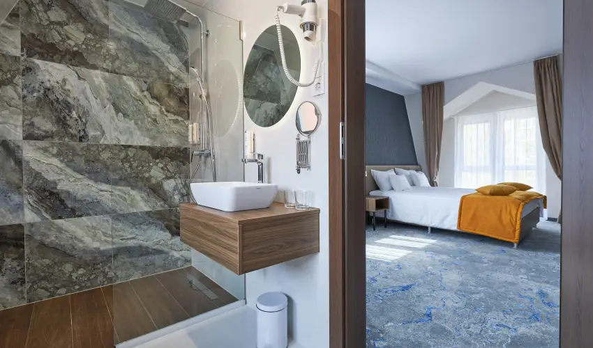 Crystal Hotel Hajd�szoboszl� - Pihentet� Napok m�r 2 �jszak�t�l (min. 2 �j)