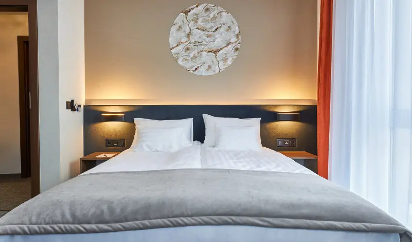 Crystal Hotel Hajd�szoboszl� - Pihentet� Napok m�r 2 �jszak�t�l (min. 2 �j)