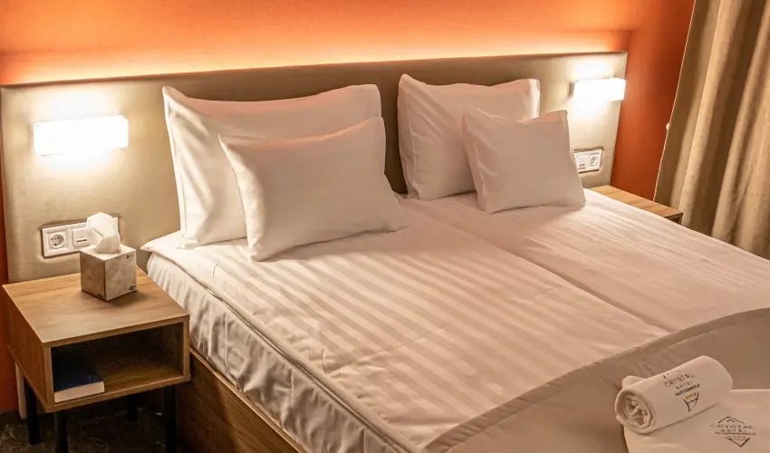 Crystal Hotel Hajd�szoboszl� - Pihentet� Napok m�r 2 �jszak�t�l (min. 2 �j)