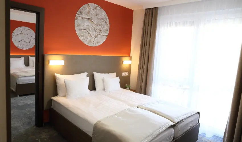 Crystal Hotel Hajd�szoboszl� - Pihentet� Napok m�r 2 �jszak�t�l (min. 2 �j)