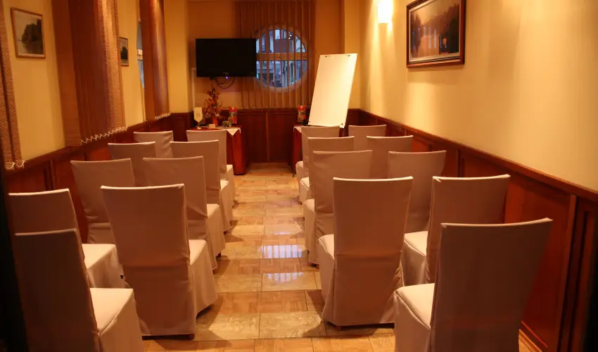 Dm Hotel Szeged - Kedvezmnyes r csaldok rszreak (1 jtl)