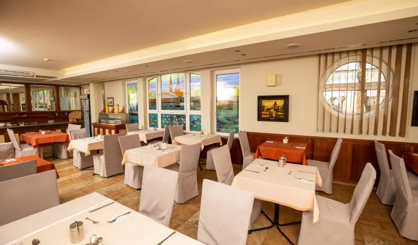 Dm Hotel Szeged - Kedvezmnyes r csaldok rszreak (1 jtl)