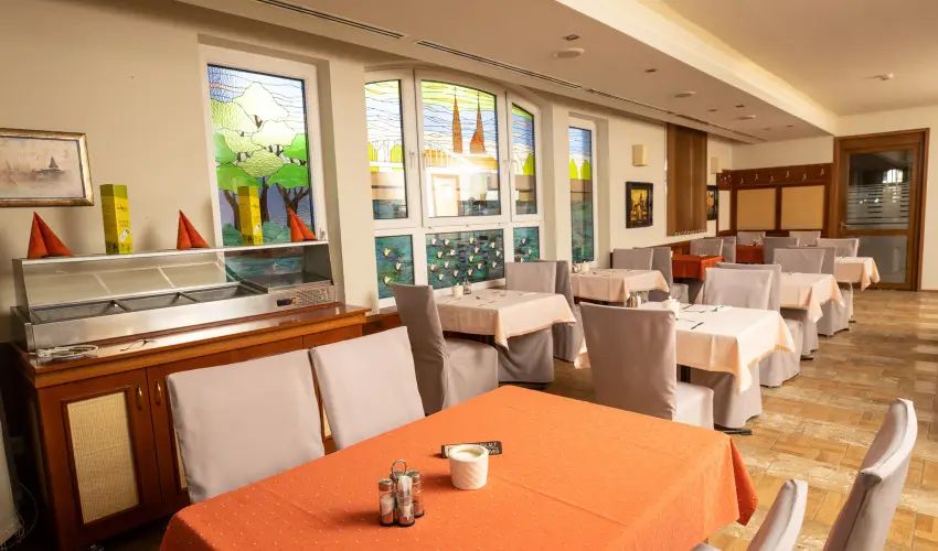 Dm Hotel Szeged - Kedvezmnyes r csaldok rszreak (1 jtl)