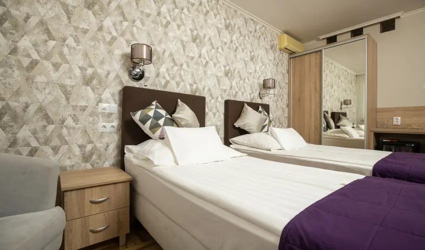 Dm Hotel Szeged - Kedvezmnyes r csaldok rszreak (1 jtl)