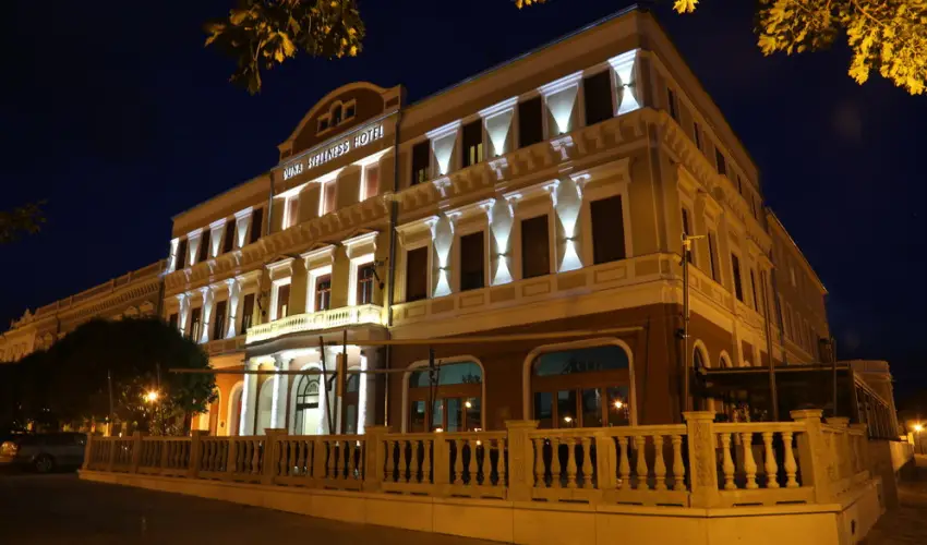 Duna Wellness Hotel Baja - Kedvezményes ár családok részéreak félpanziós ellátással (1 éjtől)