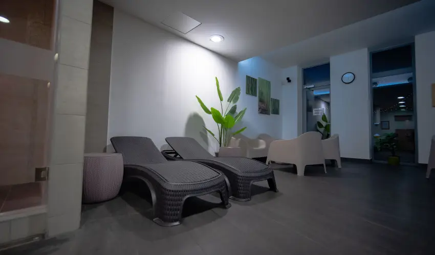 Eleven Business & Sport Hotel Jszrokszlls - Kedvezmnyes r csaldok rszreak flpanzival (1 jtl)