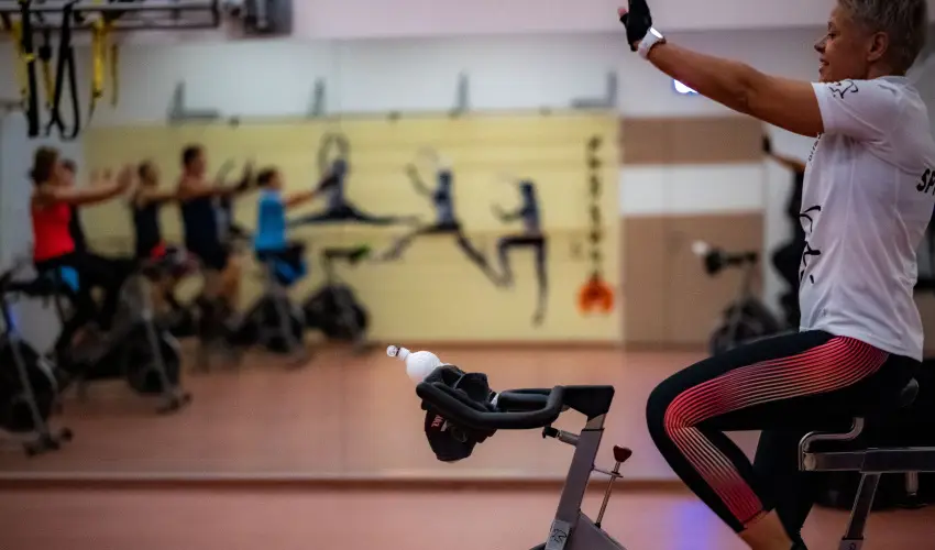 Eleven Business & Sport Hotel Jszrokszlls - Kedvezmnyes r csaldok rszreak flpanzival (1 jtl)