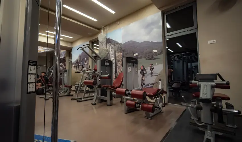 Eleven Business & Sport Hotel Jszrokszlls - Kedvezmnyes r csaldok rszreak flpanzival (1 jtl)