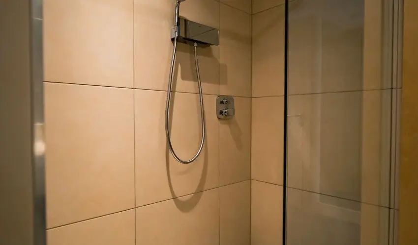 Eleven Business & Sport Hotel Jszrokszlls - Kedvezmnyes r csaldok rszreak flpanzival (1 jtl)