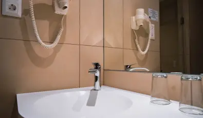 Eleven Business & Sport Hotel Jszrokszlls