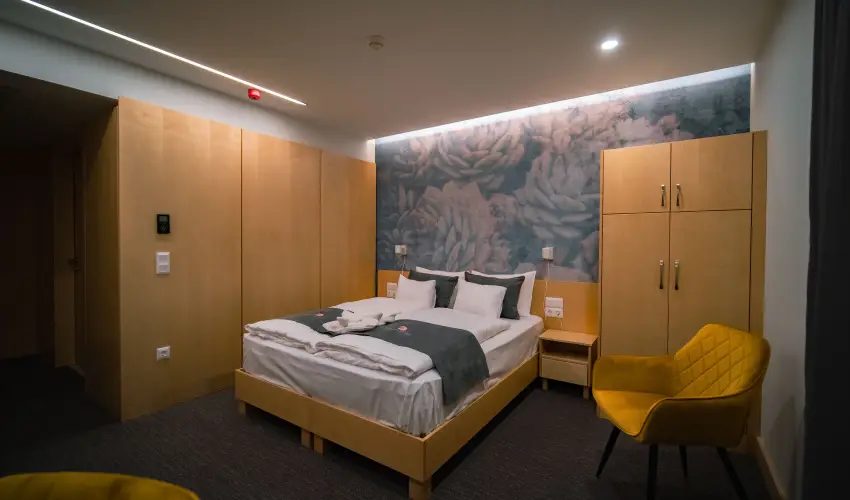 Eleven Business & Sport Hotel Jszrokszlls - Kedvezmnyes r csaldok rszreak flpanzival (1 jtl)