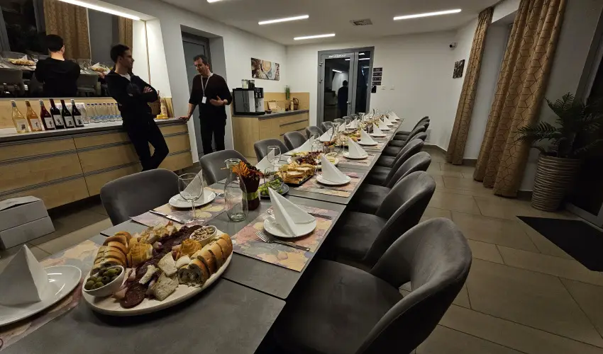 Eleven Business & Sport Hotel Jszrokszlls - Kedvezmnyes r csaldok rszreak flpanzival (1 jtl)