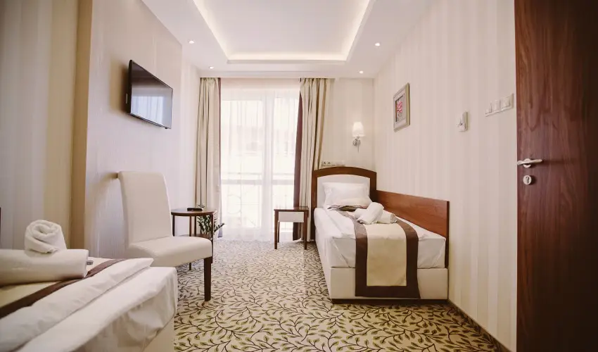 Elixír Medical Wellness Hotel Mórahalom - Kedvezményes ár családok részére félpanzióval, fürdőhasználattal (1 éjtől)