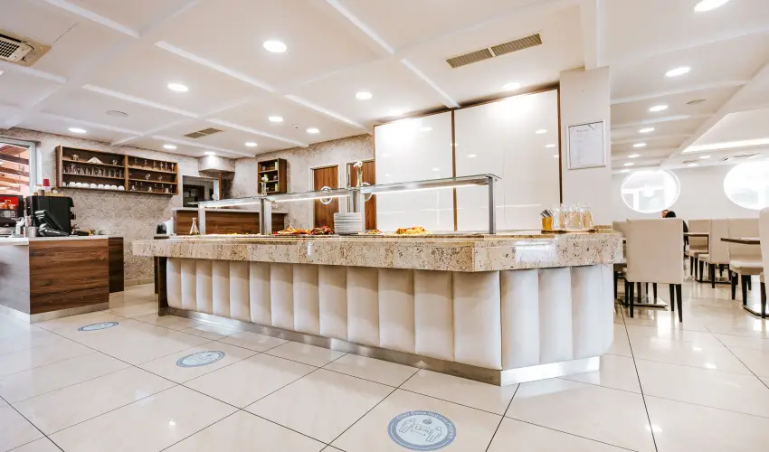 Elixír Medical Wellness Hotel Mórahalom - Kedvezményes ár családok részére félpanzióval, fürdőhasználattal (1 éjtől)