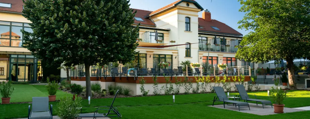 Elizabeth Hotel Gyula - Kedvezmnyes r csaldok rszreak bfreggelivel (1 jtl)