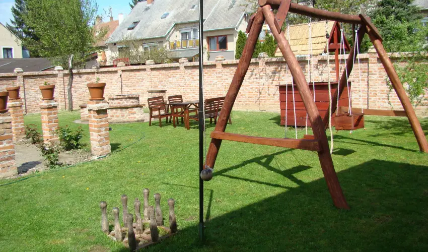 EMAN Apartmanh�z S�rv�r S�rv�r - Sz�pk�rty�s aj�nlat (min. 3 �j)