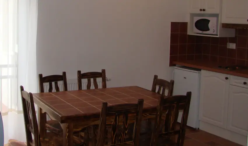 EMAN Apartmanh�z S�rv�r S�rv�r - Sz�pk�rty�s aj�nlat (min. 3 �j)