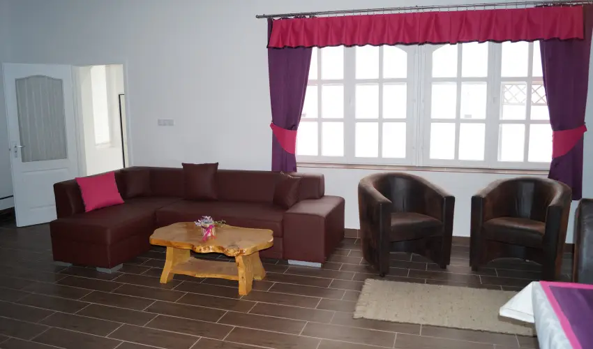 EMAN Apartmanh�z S�rv�r S�rv�r - Sz�pk�rty�s aj�nlat (min. 3 �j)