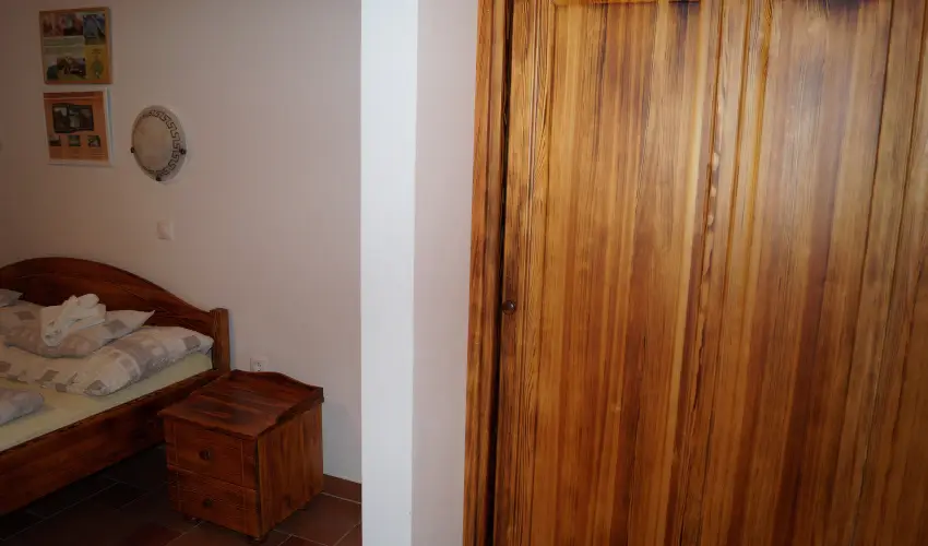 EMAN Apartmanh�z S�rv�r S�rv�r - Sz�pk�rty�s aj�nlat (min. 3 �j)