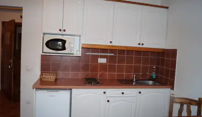 EMAN Apartmanh�z S�rv�r S�rv�r