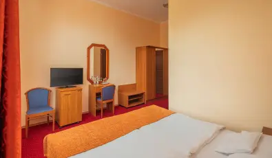 Erzs�bet Park Hotel Par�df�rd�