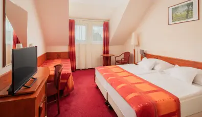 Erzs�bet Park Hotel Par�df�rd�