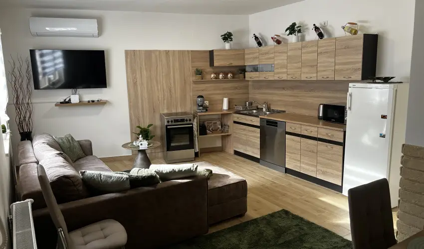 Fortuna Apartman K�szeg - Kedvezm�nyes �r csal�dok r�sz�reak (min. 2 �j)