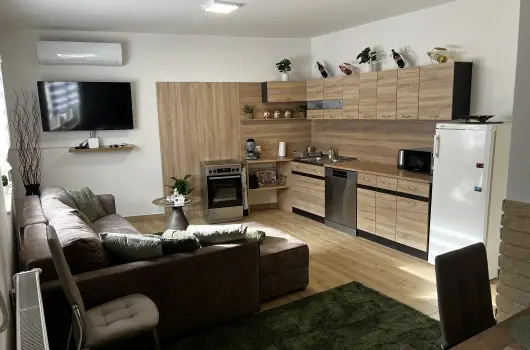 Fortuna Apartman - Kedvezm�nyes �r csal�dok r�sz�reak (min. 2 �j)