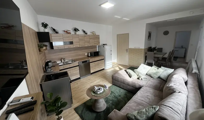 Fortuna Apartman K�szeg - Kedvezm�nyes �r csal�dok r�sz�reak (min. 2 �j)