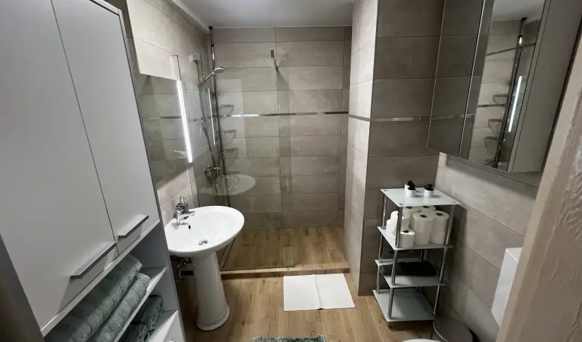 Fortuna Apartman K�szeg - Kedvezm�nyes �r csal�dok r�sz�reak (min. 2 �j)