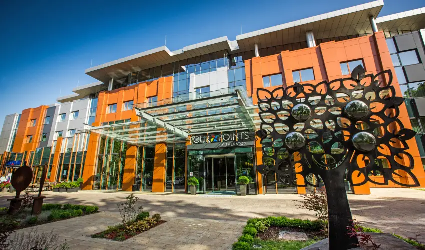 Four Points by Sheraton Kecskemt Hotel & Konferenciakzpont Kecskemt - Kedvezmnyes r csaldok rszreak reggelivel (1 jtl)