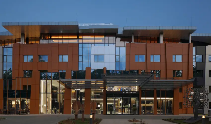 Four Points by Sheraton Kecskemt Hotel & Konferenciakzpont Kecskemt - Kedvezmnyes r csaldok rszreak reggelivel (1 jtl)