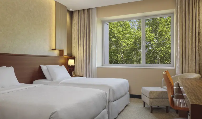 Four Points by Sheraton Kecskemt Hotel & Konferenciakzpont Kecskemt - Kedvezmnyes r csaldok rszreak reggelivel (1 jtl)