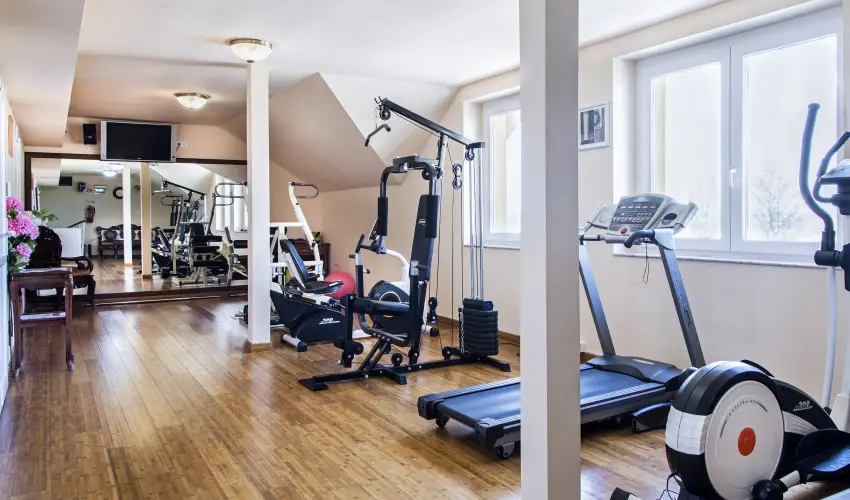 Fried Kast�ly Hotel Simontornya - Vissza nem t�r�tend� �r f�lpanzi�val (1 �jt�l)