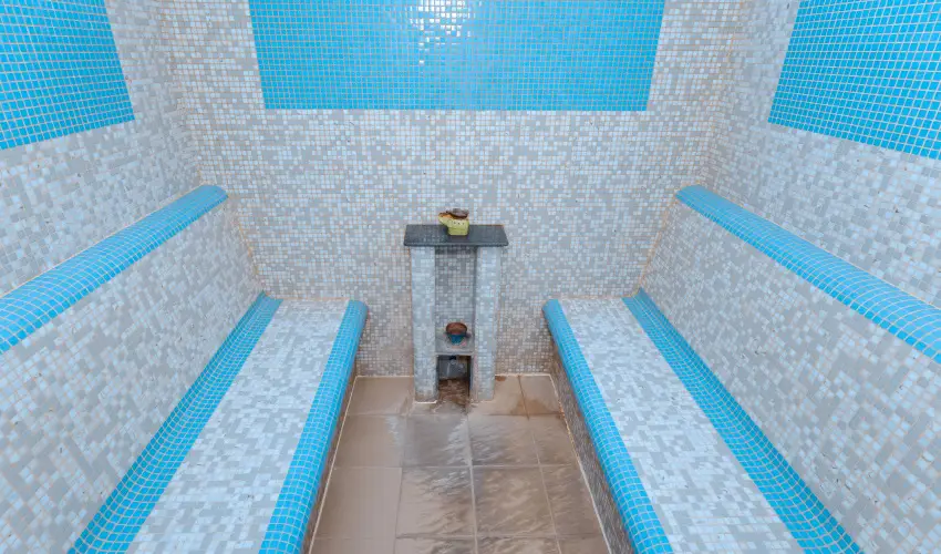 Fried Kast�ly Hotel Simontornya - Vissza nem t�r�tend� �r f�lpanzi�val (1 �jt�l)