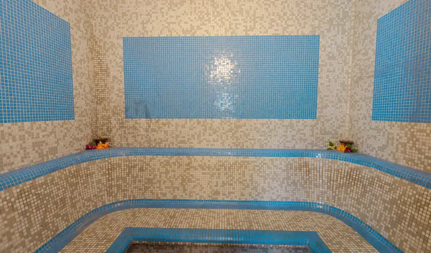 Fried Kast�ly Hotel Simontornya - Vissza nem t�r�tend� �r f�lpanzi�val (1 �jt�l)