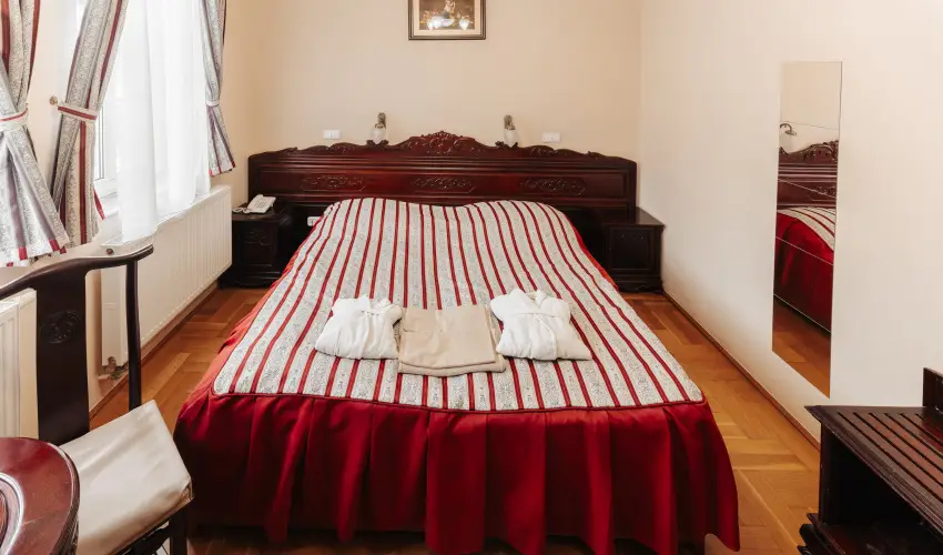 Fried Kast�ly Hotel Simontornya - Vissza nem t�r�tend� �r f�lpanzi�val (1 �jt�l)