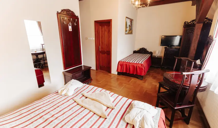 Fried Kast�ly Hotel Simontornya - Vissza nem t�r�tend� �r f�lpanzi�val (1 �jt�l)