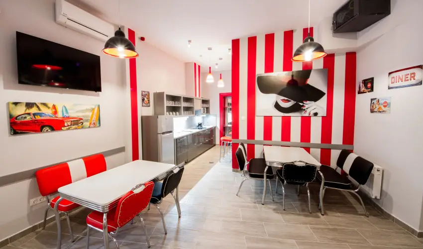 Full Moon Budapest - Kedvezmnyes r csaldok rszreak