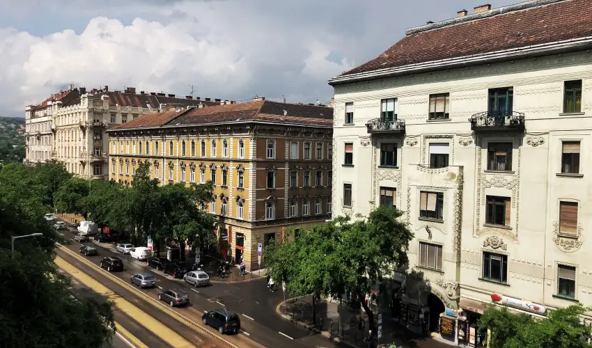 Full Moon Budapest - Kedvezmnyes r csaldok rszreak